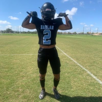 SRSU 🔴⚪️• Receiver/ATH • c/o 23 • 5’9 165 • 3.5GPA📚