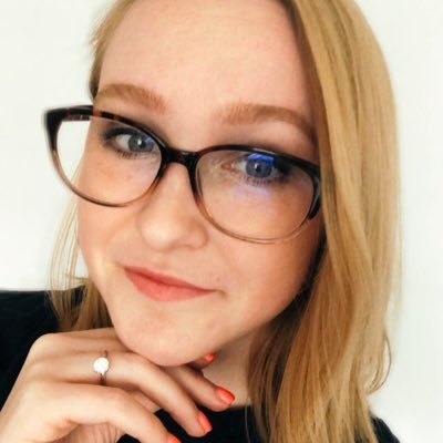 💛 Bringing BIG FEMINIST ENERGY to the world & BIG BUILDER ENERGY to #TheSims4 // ⚖️ Get in losers, we’re going to Law School //🔻 LIVE W-Th-F-Sa @ 1PM EST