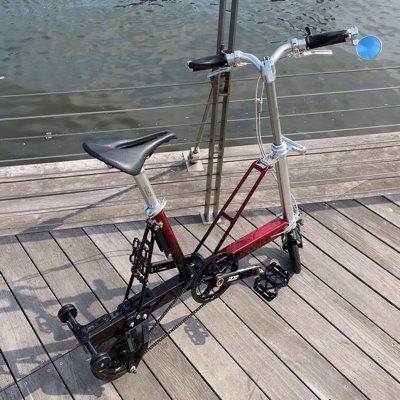 flanker29x's profile picture. 赤＆黒 CarryMe／白＆黒 Tartaruga Type F／青＆黒 Iruka S 乗りです。 久々の折りたたみ自転車＆カスタム熱リターン中。