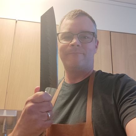 Norrlands lyckligaste förskolekock. Twittrar om min vardag på Sveriges bästa förskola Skattelden i Umeå.