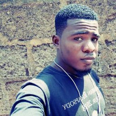 Ernieronny10's profile picture. Friendly and simple