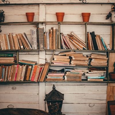 أحلك الأماكن في الجحيم هي لأولئك الذين يحافظون على حيادهم في الأزمات الأخلاقية