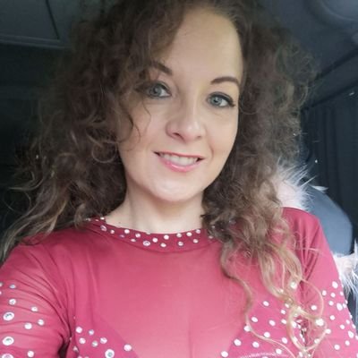 DorianeMercier1's profile picture. je ne suis pas la plus forte 
mais j'essaie d'être parfaite🇫🇷🇫🇷♥️