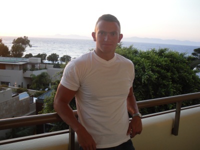 Male / Freelance software developer / Good looking / Damn smart