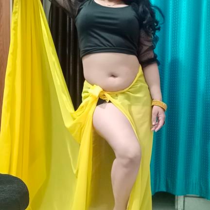 Dm me only for c@m fun .Do not Dm me for hi, hello where I m from etc. There is only paid c@m fun . Dress #saree show #punjabi suit show #jeans top#shortsshow