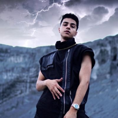 ir_es36's profile picture. #teamcellat
göklerde kartal gibiydimmm😎

Gelmemeye gitti :)