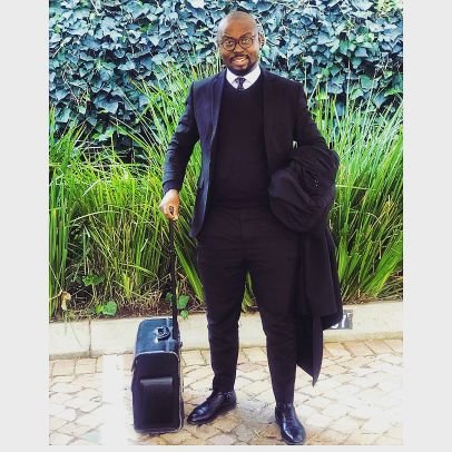 Hustler
LLB Graduate. 
UJ Alumni.
PLT Certificate: L.E.A.D
Gauteng DCS:Acting Deputy Director Legal Services