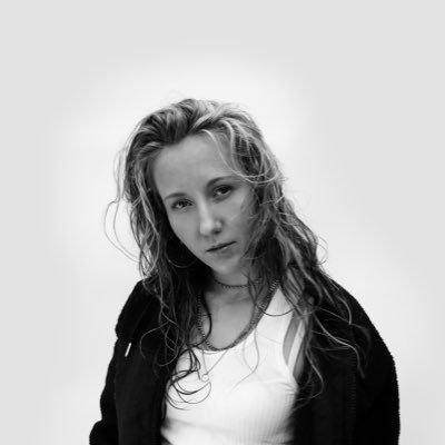 FrannieBmusic's profile picture. bop maker ✨