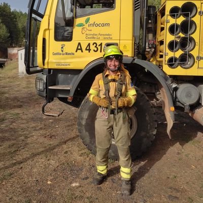 Cuida tus alas 🦅
 Bombera forestal 🔥👩🏼‍🚒🌲