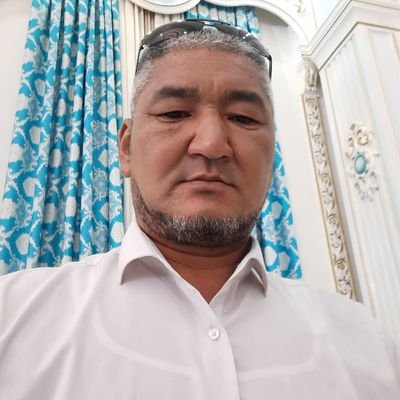 sLluADXJxHZ3yLc's profile picture. Простой парен