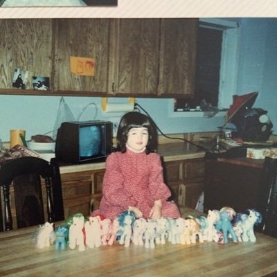 schills's profile picture. fists like empanadas