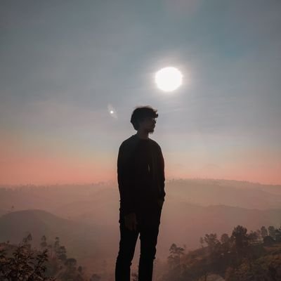 rifqihuwaidi's profile picture. 👋