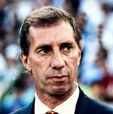 Un poco tata.
Del equipo del narigón 🇦🇹
De pelota parada es mejor.