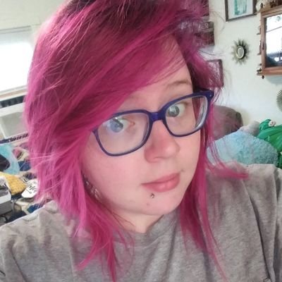 Digital/ traditional artist, writer, florist & wanting to make a graphic novel. Enjoys showing support for others.
Insta: GothicBlueEyes
YT: GothicBlueEyes