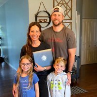 Katie Roberts (@mrsr_artrm) 's Twitter Profile