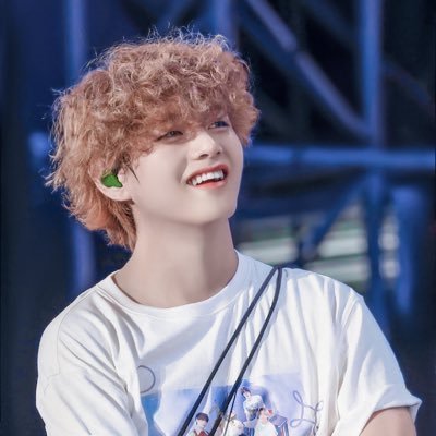 CungHPhtTi1's profile picture. Taehyung là bảo bối của tui 🥺💜