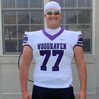 6’6, 300 pounds, Woodhaven High School, Class of 2022, Offensive of Tackle, GPA 3.0 chaverlock30@gmail.com