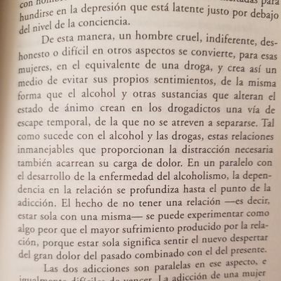 Viviendo ajena a mi, soñando con tener la mente en la tierra porque los pies siempre los tengo en la luna.