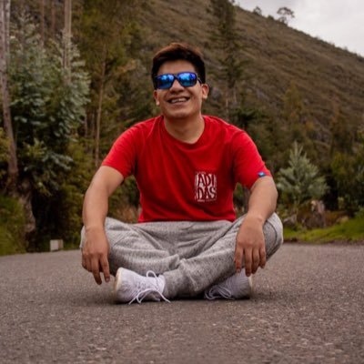 JhordnJulcamoro's profile picture. El código limpio 👨‍💻y tus manos también👐 Ingeniería de Sistemas Computacionales - UPN 🇵🇪 Ciências da Computação - UAM 🇧🇷