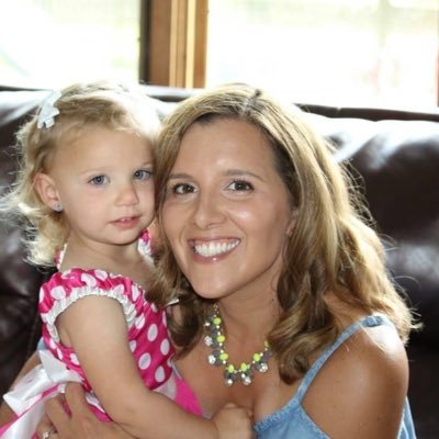 AshleeConnelly8's profile picture. 