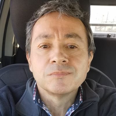 Penquista. Avecindado en Santiago. Sueño que un país mejor es posible. Zurdo a mucha honra. Exijo mis derechos y los de mis compatriotas.