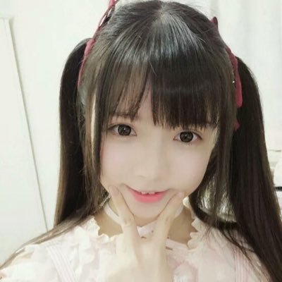 huaxiaoni's profile picture. 🔞关注一下喔，开车福利黄推