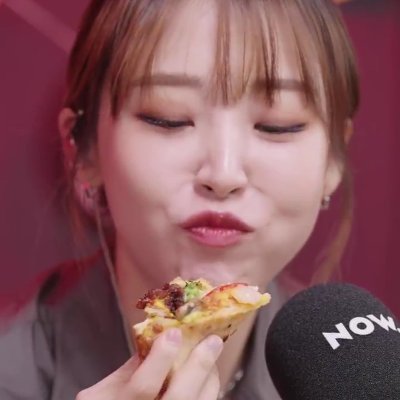 I will become a pizza then 
- moonbyul