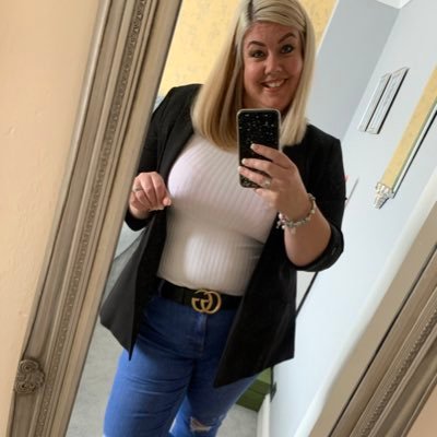 PinkJoJo23's profile picture. 