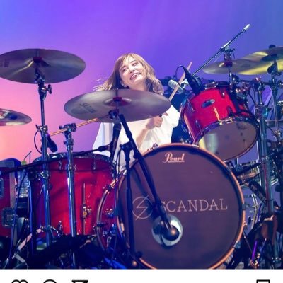 ロック大好きです!好きなアーティストはAAA、SCANDAL、Do As Infinity、あとはビーイングのアーティストならなんでも好きです!興味あったらフォローしてください