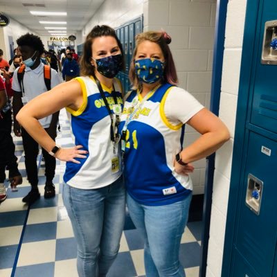 MsSteeleTweets's profile picture. Just a teacher who loves her students!