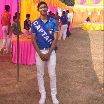 studentvikas2's profile picture. लोग सरकारी अफसर बनना चाहते हैं
और हम खुद सरकार👑
Proud to be चौरसिया 🙏

🙏संयम एक युद्ध है, 
स्वयं के विरुद्ध |