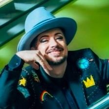 🎶🎤💖FAN PAGE for @BoyGeorge and @RealCultureClub. 🎶🎤💖
you can also follow us on Facebook - link below.
and on Instagram: boy_george_fans_