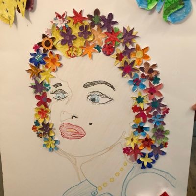 I take fun interactive art activities into care homes, assisted living facilities and the community. All abilities. Book a session now.
