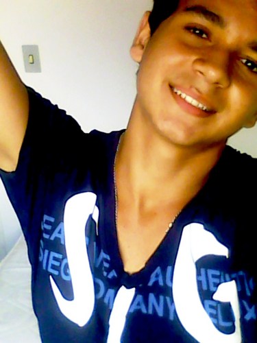 Tiago Gomes ,Alagoinas - BA , sinceridade é tudo nessa vida!
__ser feliz sempre que for possível! Oo , sigmo:gêmeos, 16 anos, contato: tiagotailan7@hotmail.com