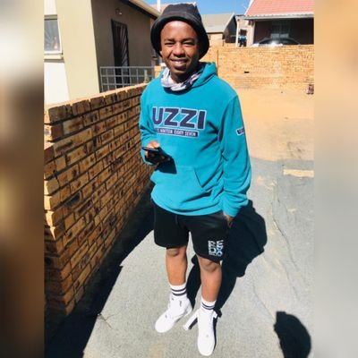 Mopedi😊
Aviation enthusiast✈️🛩️
AME👨🎓
169cm🙄
Explore🌹
📍
🐎🐄🐷🐐🐑🐂🦆🌲