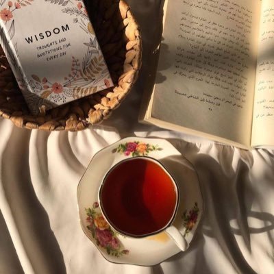 ata_sh0's profile picture. مهتمه بالأدب والكُتب ، هُنا ستجد مايعجبني ..مرحبًا او مُر حبًا 🤍