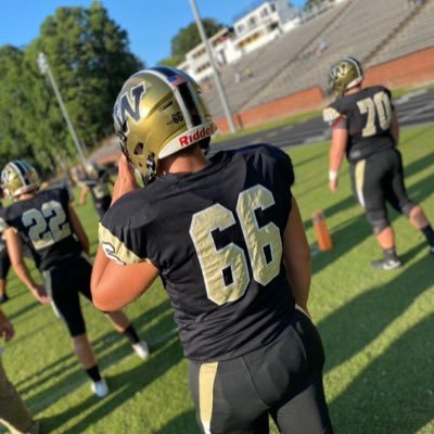 Walter Williams High School | Football | OL & DL | 6’3 | 265 pounds | 4.0 GPA https://t.co/vlo0R32KOn