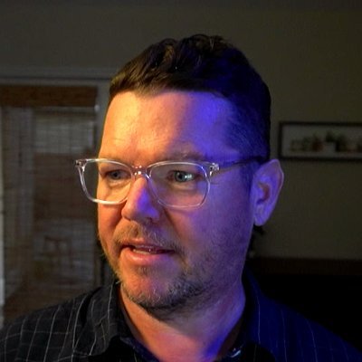 StephenMcKay's profile picture. Prove your superiority over robots while you still can, fold your laundry.