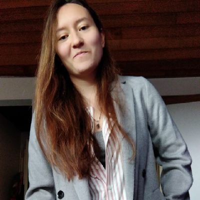 Angelique2148's profile picture. Potencialmente Hippie/Geek 🎧🛫🌆🌍