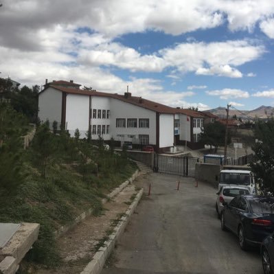 yenihayatio's profile picture. 1927 yılından bu yana eğitim veren nadide okullardan biri olmaktan gurur duyuyoruz