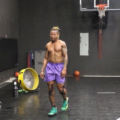 LongLiveBigDank LongLiveJustin 👼 COMEBACK STORY 🖤 6’2 guard 🏀🇲🇽