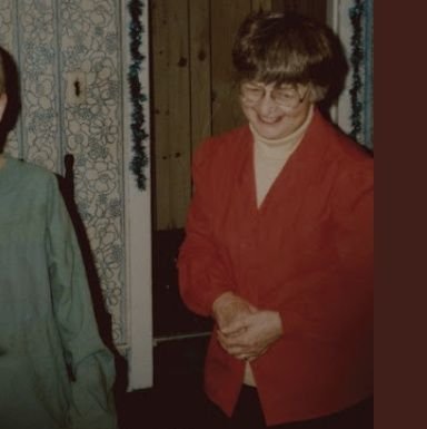 MariaEd6623's profile picture. 