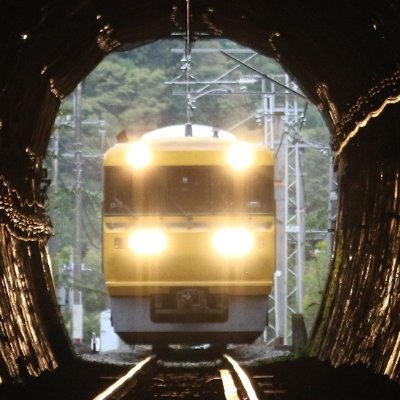 地味に鉄道を撮っています