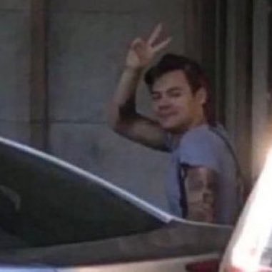 flowerpower_94's profile picture. do you know who you are? I do when I’m with you