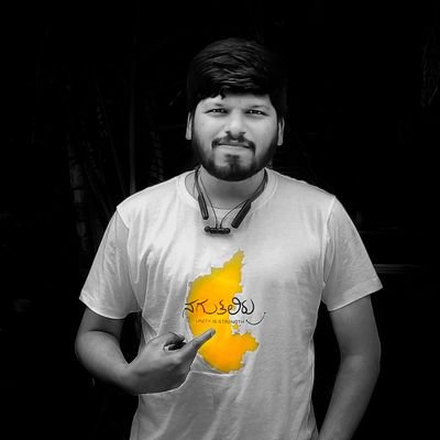 RJshekhar22's profile picture. ಎಲ್ಲಿ ಜೀವನ ನಡೆವುದೋ ಅದೇ ನಮ್ಮೂರು..
ಯಾರು ಸ್ನೇಹದಿ ಬರುವರೋ ಅವರೆ ನಮ್ಮೋರು.