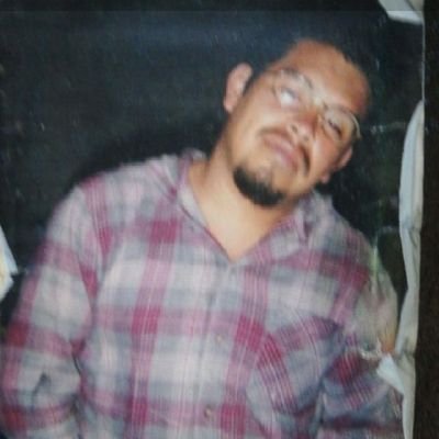 Me gusta manejar ..la buena música y una buena copa de vino