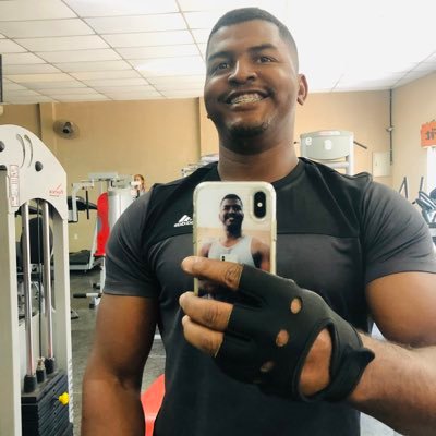 carlosryan92's profile picture. 