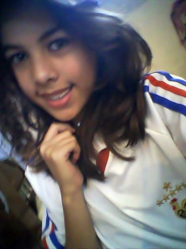 Dayanne, 12, aquariana, amiga, simpatica, ciumenta, chata, mimada, marrenta, amiga, .. 
 . segue ,, eu sigo de voolta         *+*