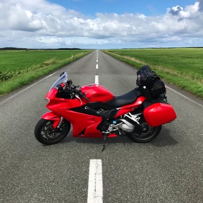 関東在住のライダーです。VFR800Fとどこまでも。