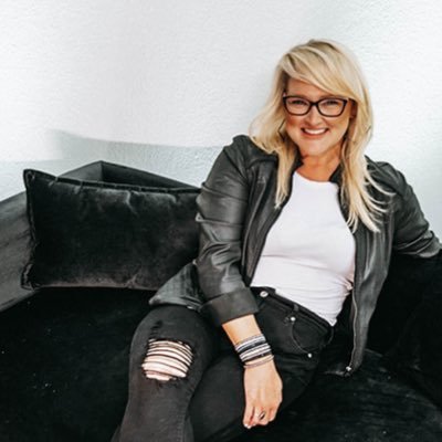 🎧 CEO of @ourdjrocks + @photoboothrocks 💍 ProEducator for @weddingpro 🖤 #LoveLeadExcel | #MeetKristin